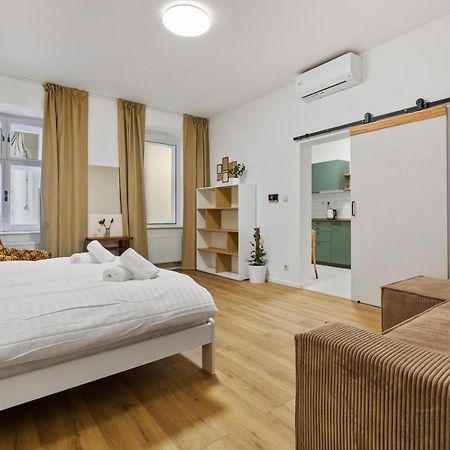 Charming Apt In Centre /W Ac Bratislava Exterior photo