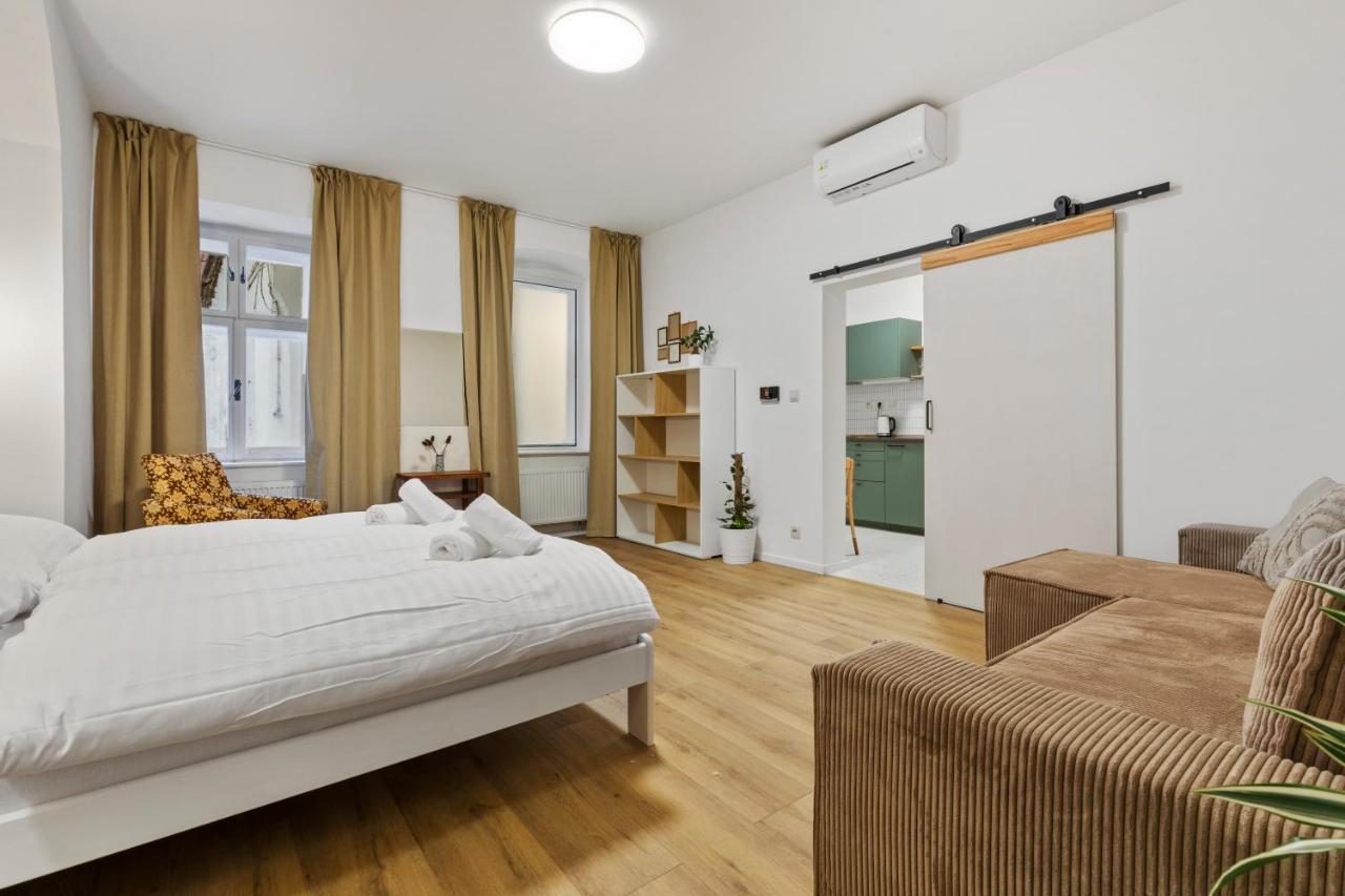 Charming Apt In Centre /W Ac Bratislava Exterior photo